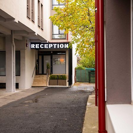 Bucharest Airport Accomodation Otopeni Exterior foto