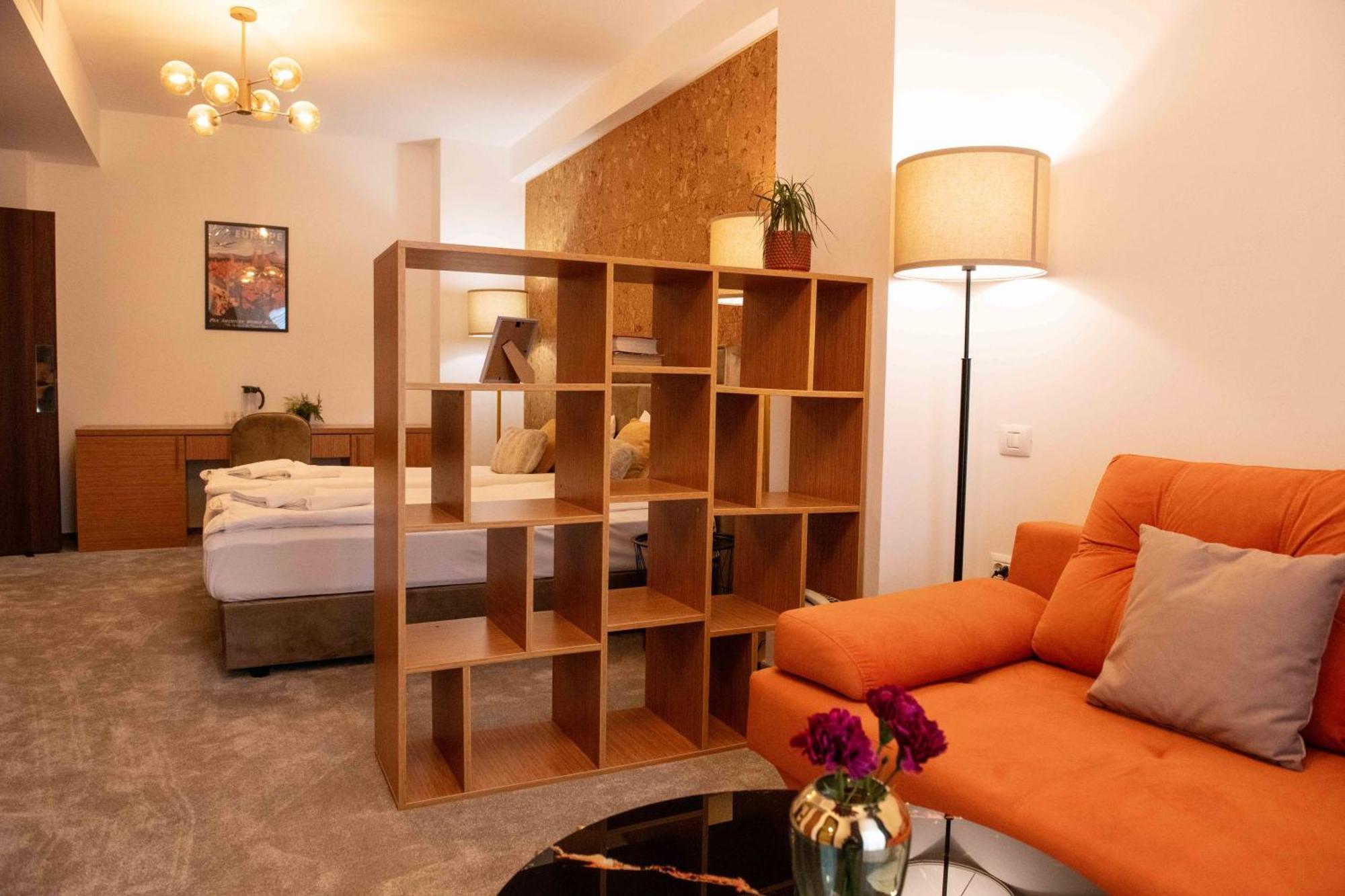 Bucharest Airport Accomodation Otopeni Exterior foto