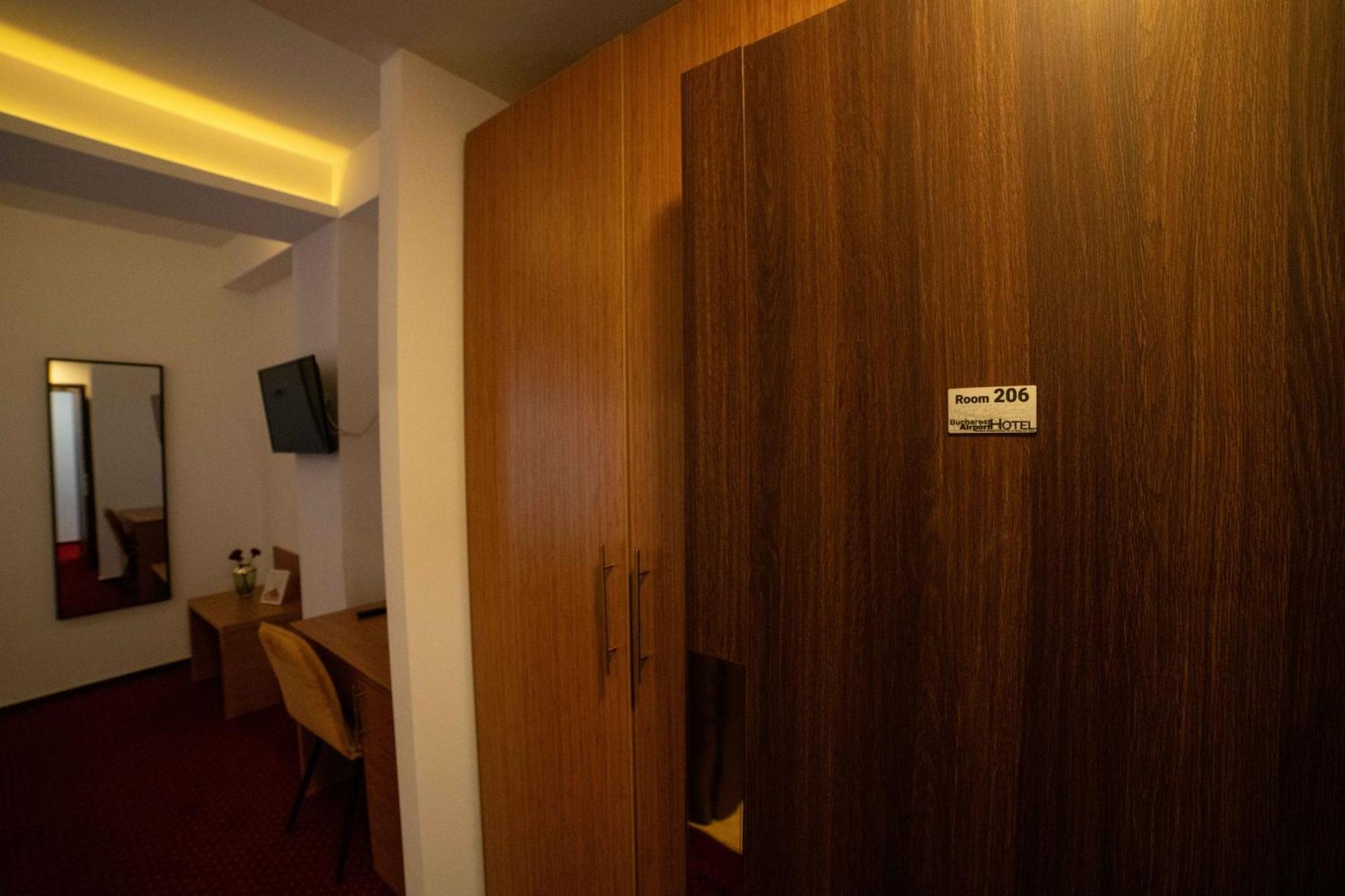 Bucharest Airport Accomodation Otopeni Exterior foto