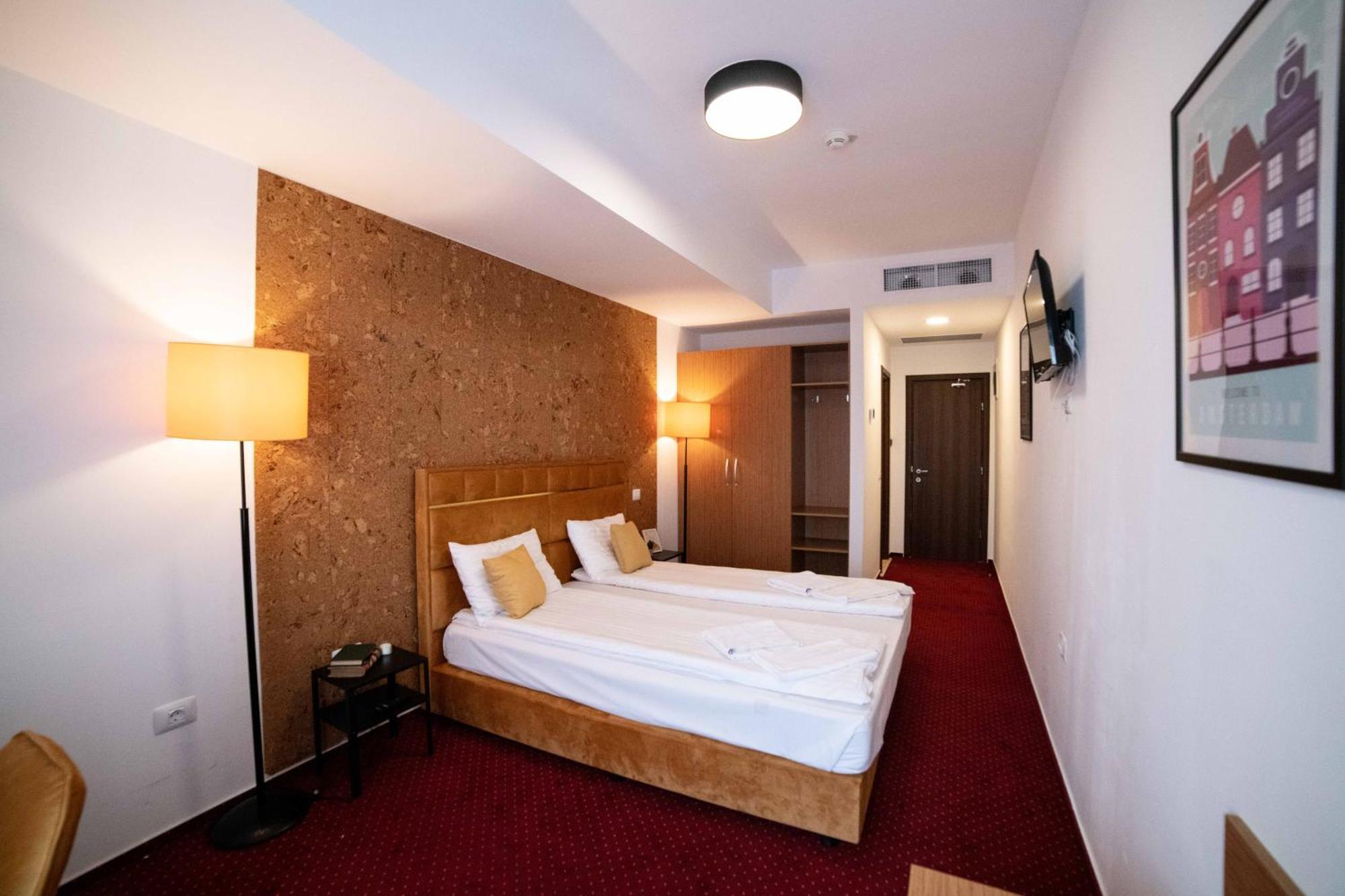 Bucharest Airport Accomodation Otopeni Exterior foto