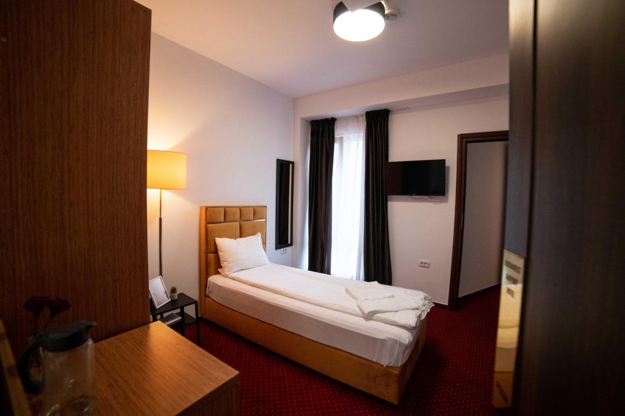 Bucharest Airport Accomodation Otopeni Exterior foto