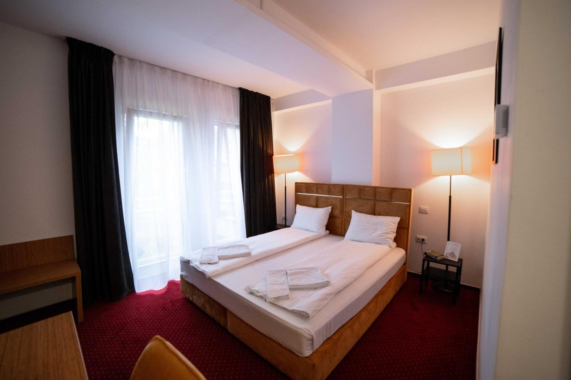 Bucharest Airport Accomodation Otopeni Exterior foto
